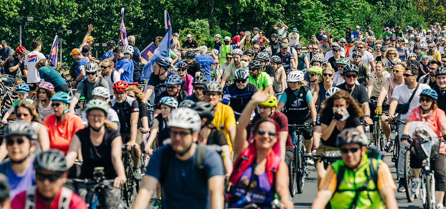 Menschen auf dem Fahrrad