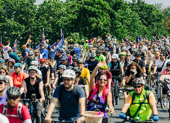 Menschen auf dem Fahrrad