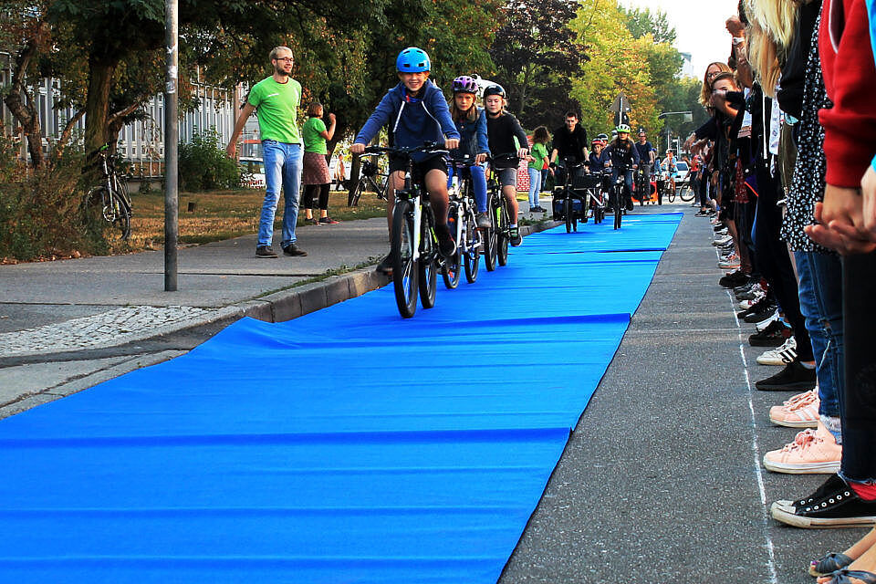 Kinder-Demo für einen Radweg auf der Neumannstraße, 2019.