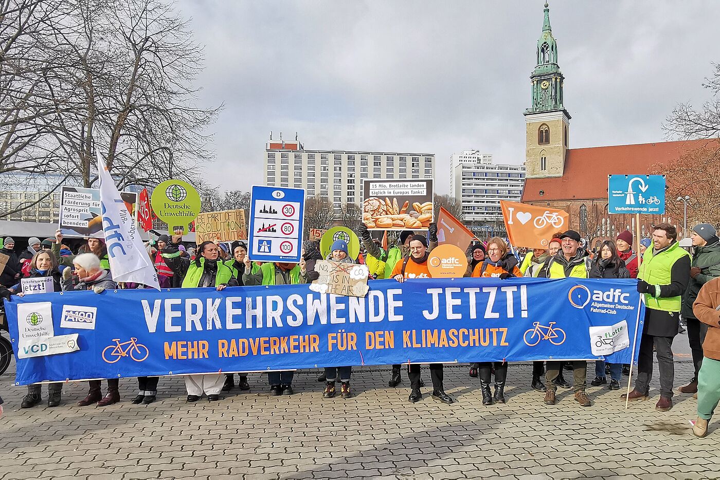 Verkehrswendeblock beim Klimastreik am 10.2.2023 vor dem Roten Rathaus