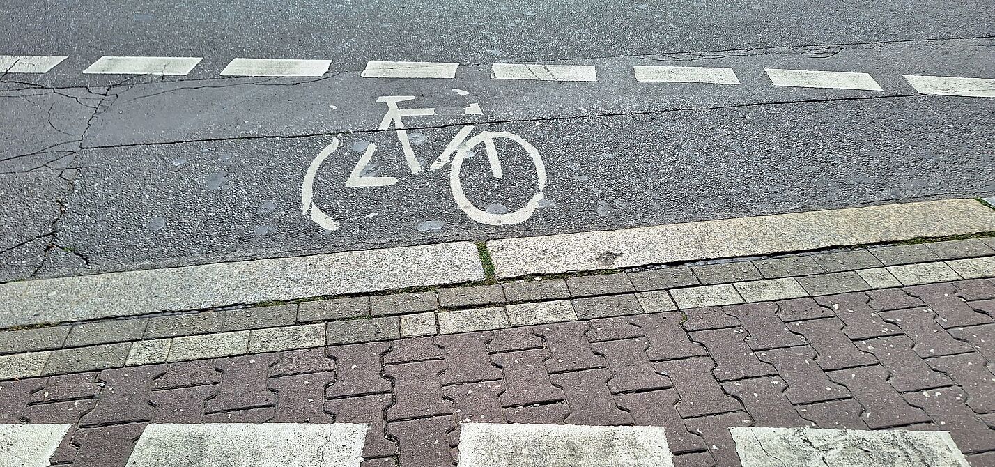 Mit den Änderungen des Mobilitätsgesetz soll der Radverkehr abgedrängt werden Radstreifen endet: Mit den Änderungen des Mobilitätsgesetz soll der Radverkehr abgedrängt werden