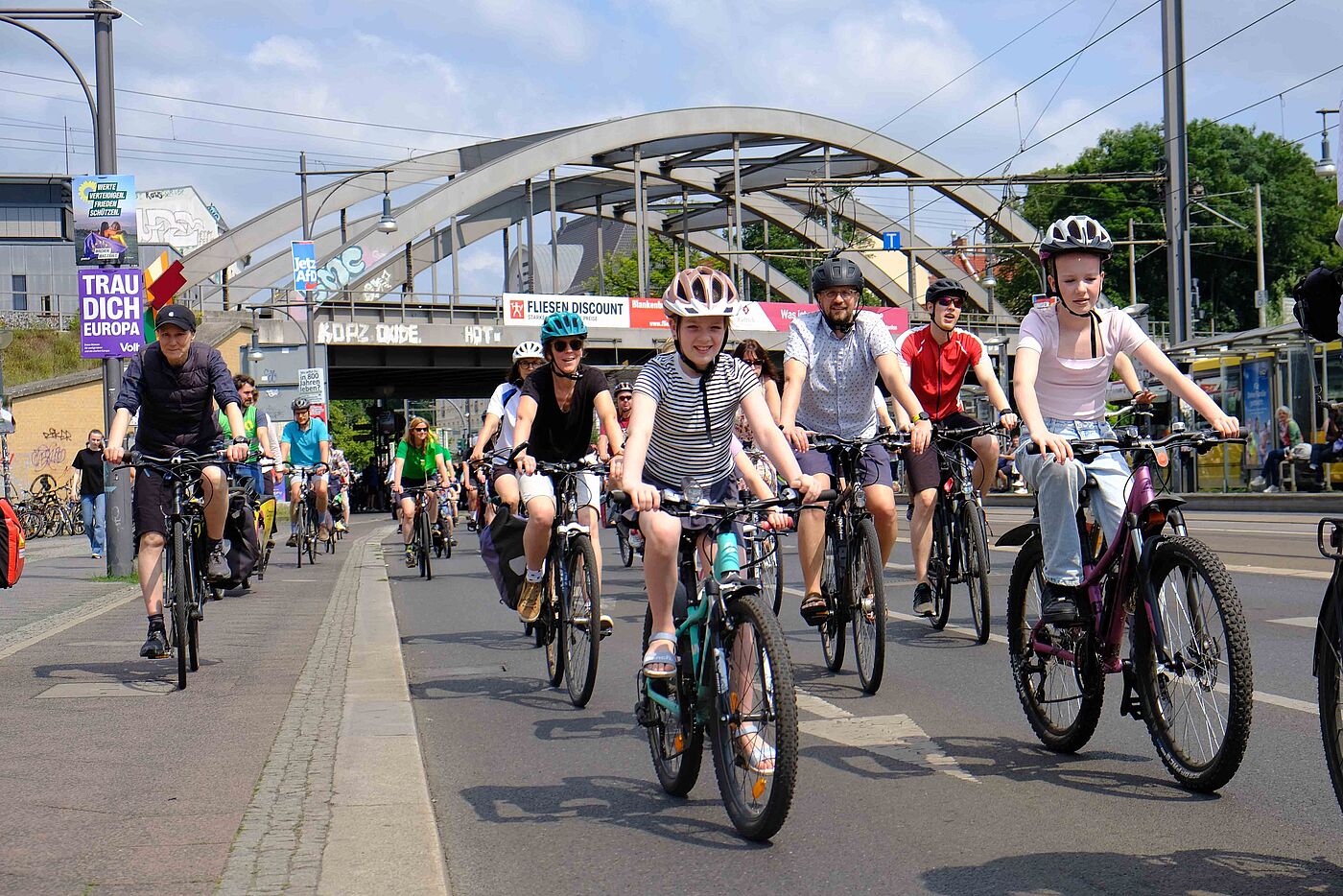 Auf den innerstädtischen Routen sind viele Eltern mit ihren Kindern bei der Sternfahrt dabei. Für Grundschulkinder gibt's spezielle Kinderrouten.