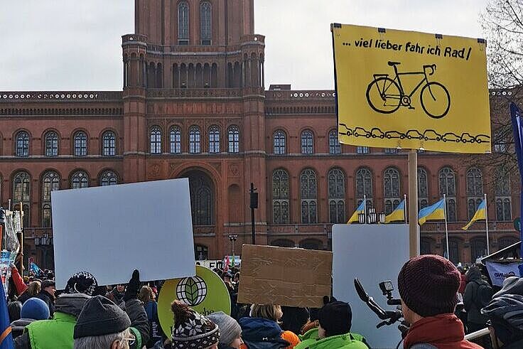 Klimastreik am 10.2.2023 vor dem Roten Rathaus