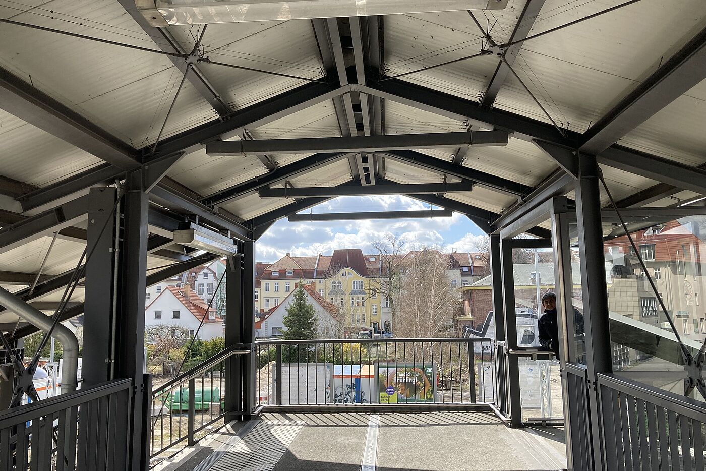 Fußgängerbrücke am S-Bahnhof Kaulsdorf