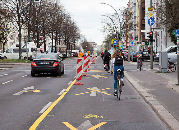 Pop-Up-Radweg an der Petersburger Straße