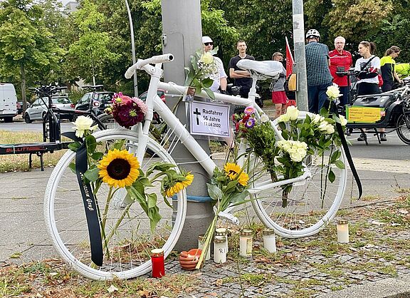 #VisionZero-Demo: Geisterrad in Reinickendorf