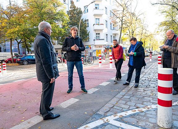 Stadtrat Biedermann eröffnet den zweiten Bauabschnitt der Weserstraße