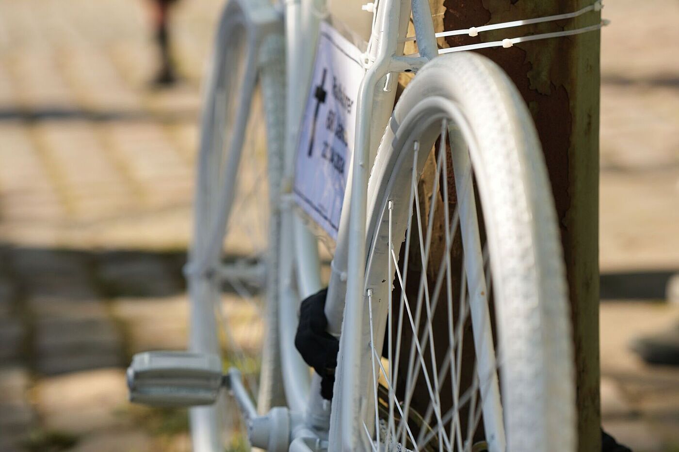 Geisterrad des verstorbenen Radfahrers