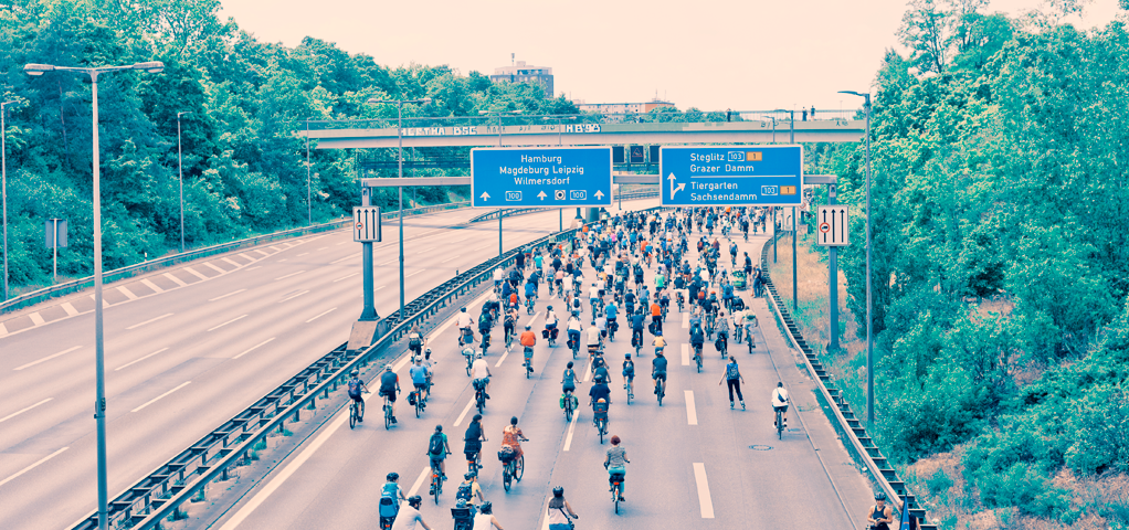 Radfahrende auf der ADFC-Sternfahrt