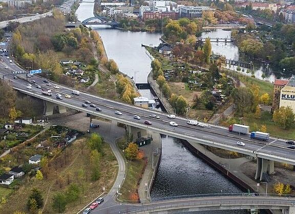 Luftbild der Rudolf-Wissell-Brücke