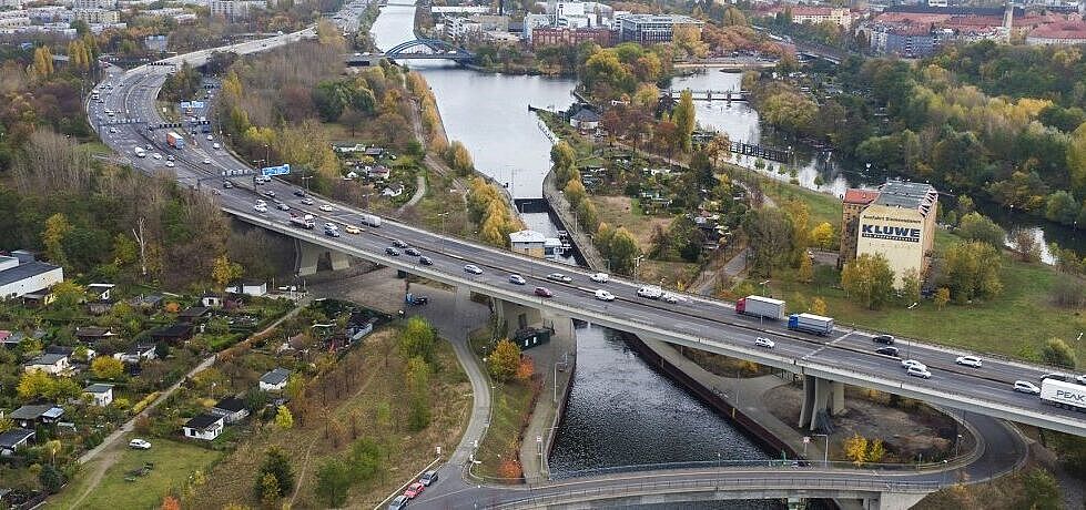 Luftbild der Rudolf-Wissell-Brücke