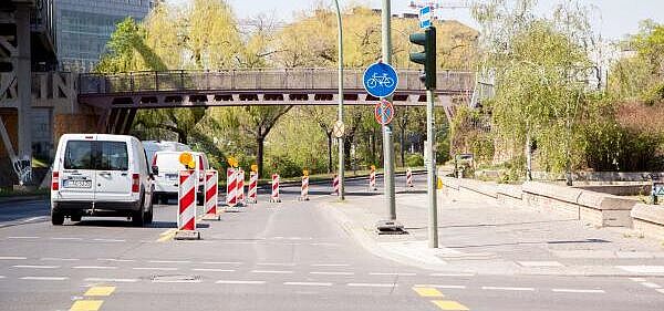GRS Hallesches Ufer Temporärer Radstreifen am Halleschen Ufer