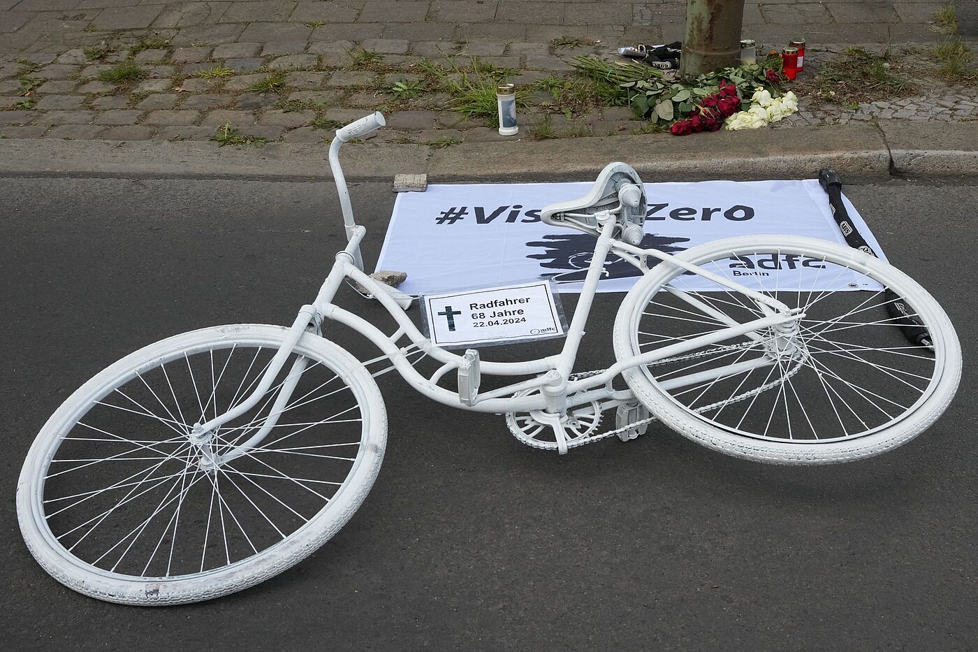 Geisterrad des verstorbenen Radfahrers