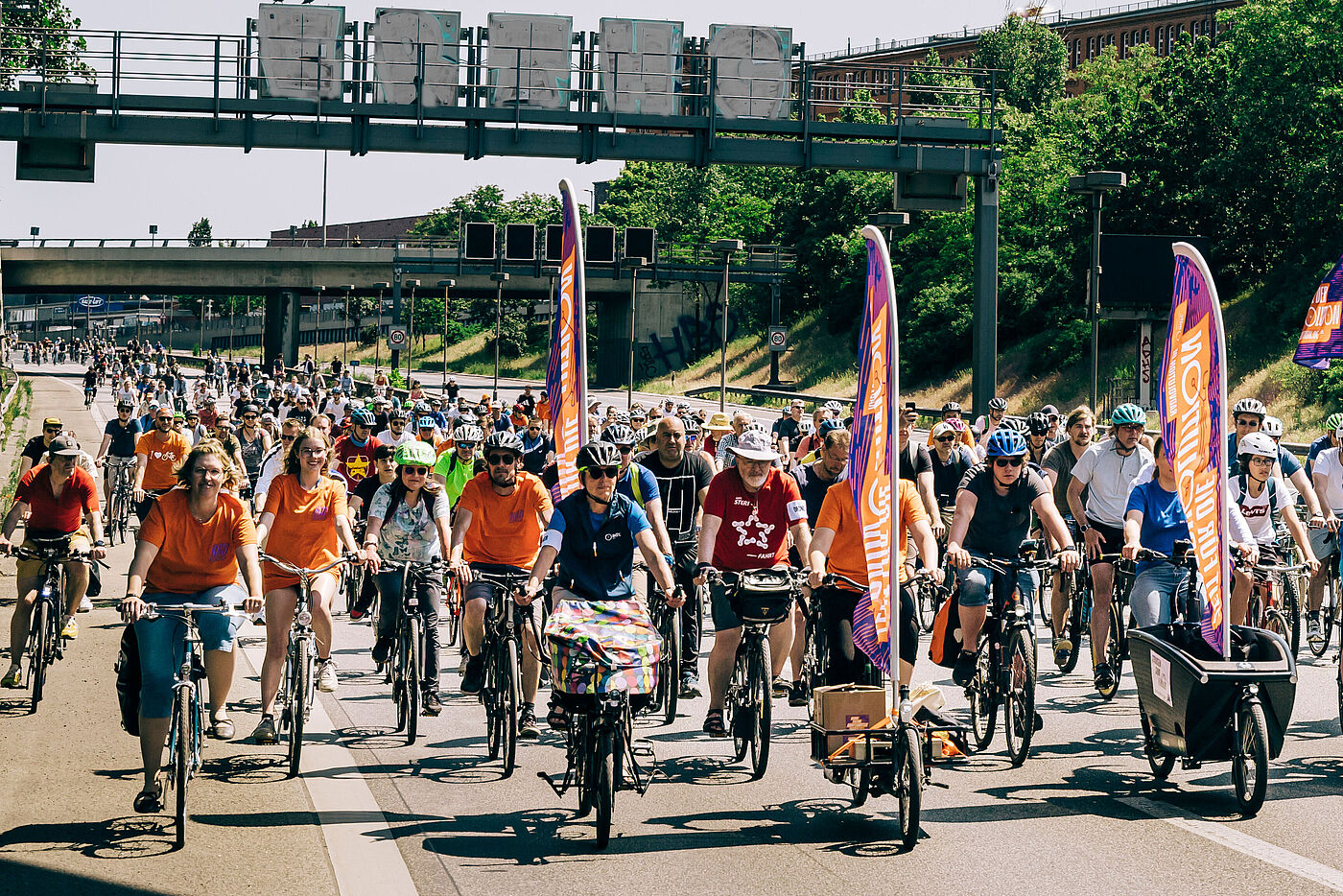 ADFC-Sternfahrt: Das Fahrradhighlight des Jahres führt auch über die Autobahn