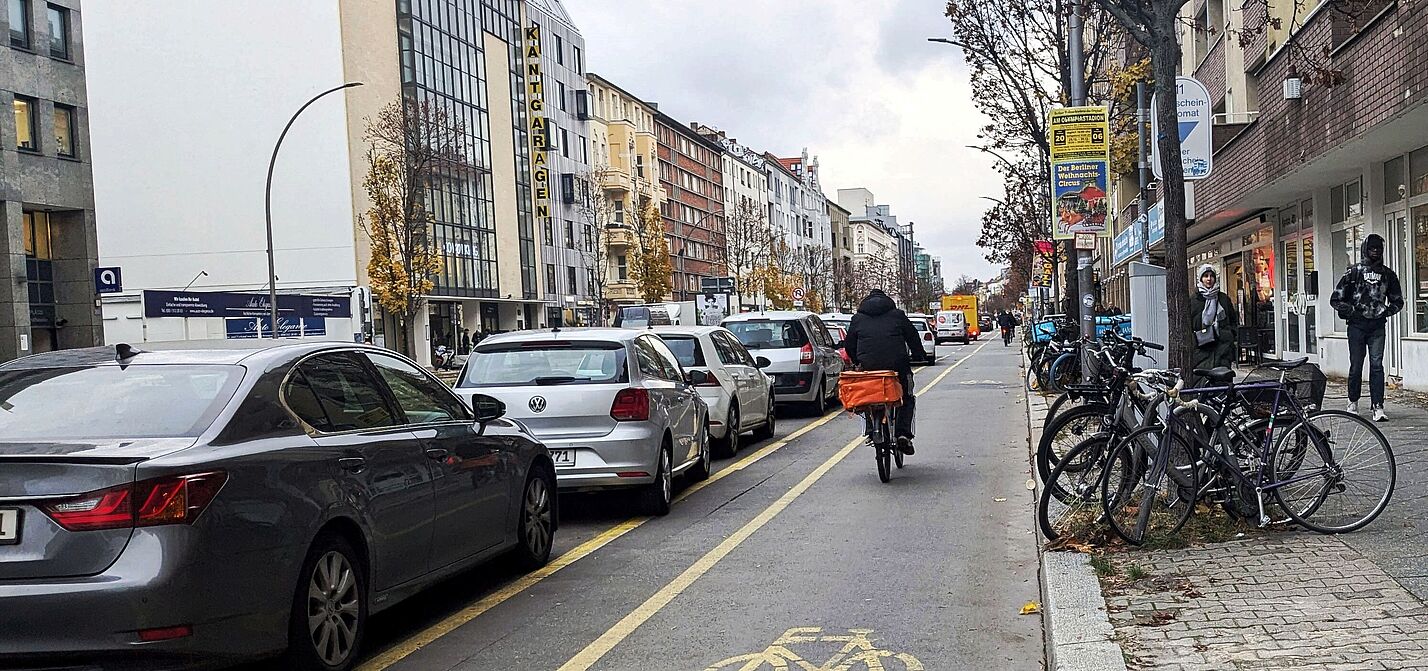 Radfahren auf der Kantstraße: Sicher mit geschütztem Radweg