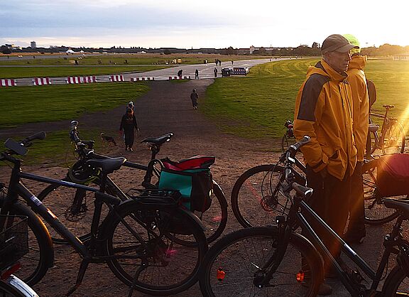 Probetour: Das Tempelhofer Feld mit dem Fahrrad entdecken