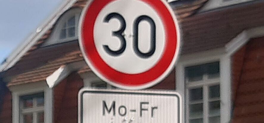 Straßenschild für Tempo30