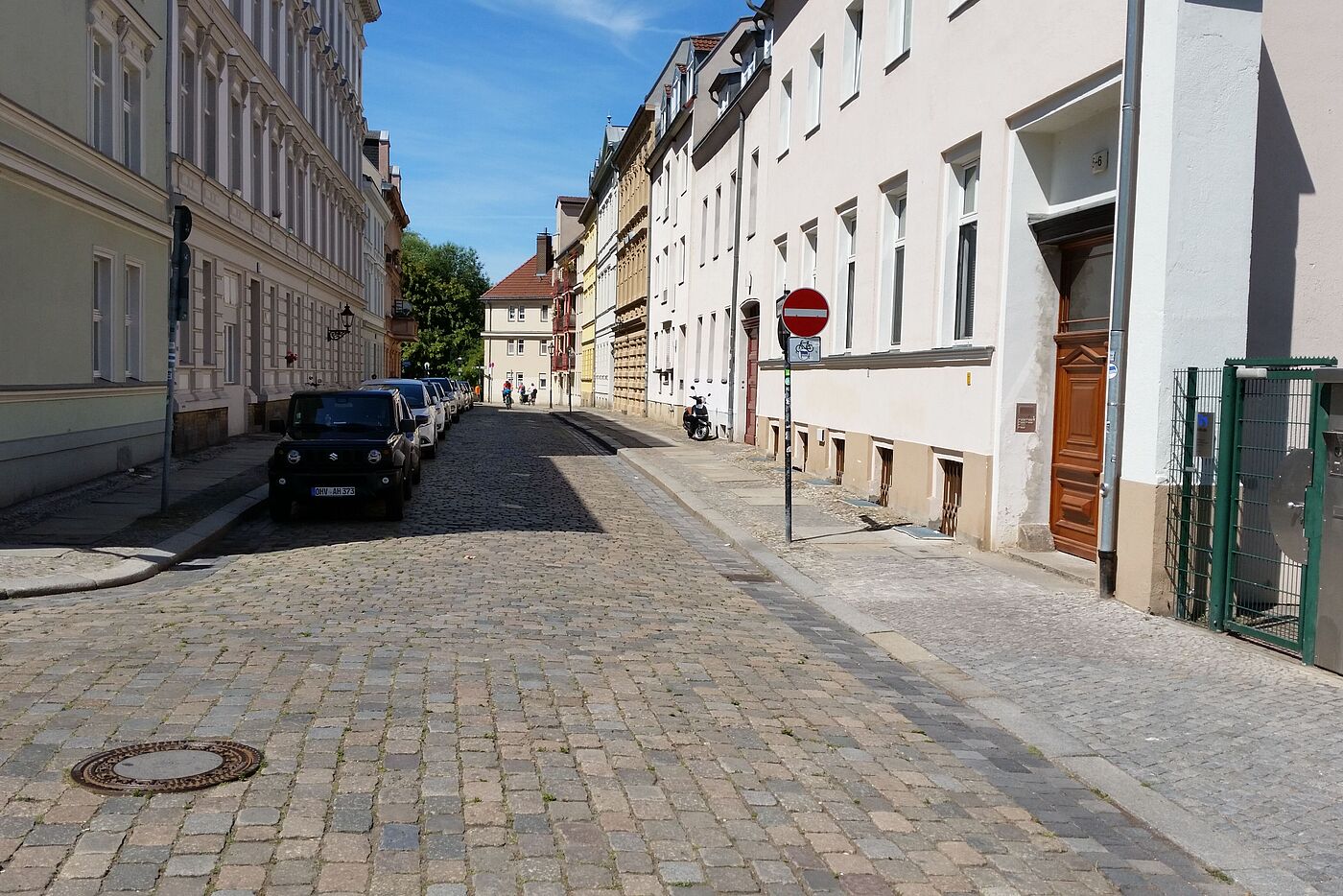 Möllentordamm mit Felgenbrecherkopfsteinpflaster.